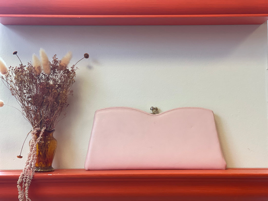 Vintage Sweetheart Shaped Baby Pink Clutch