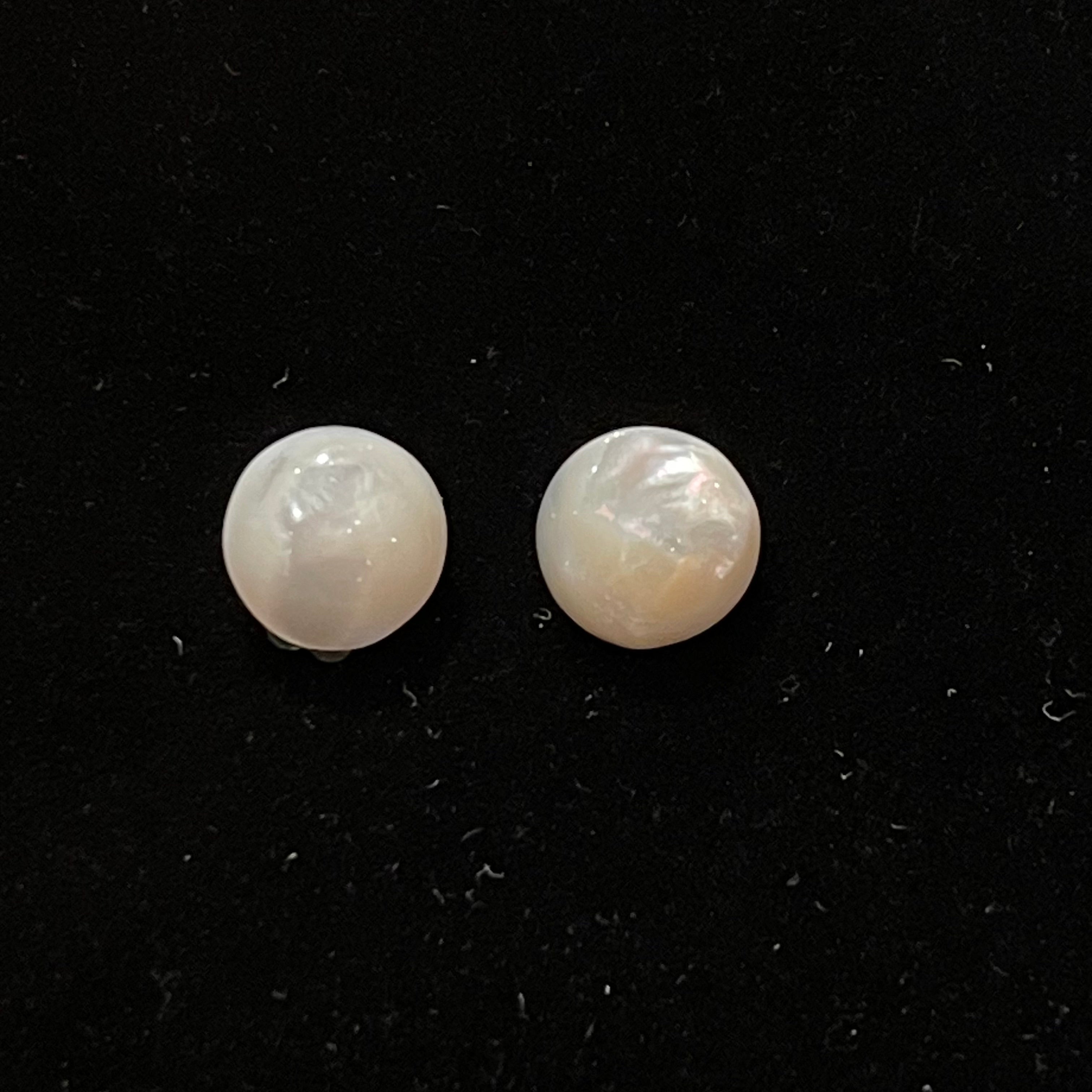 Vintage White Swirl Button Clip-On Earrings