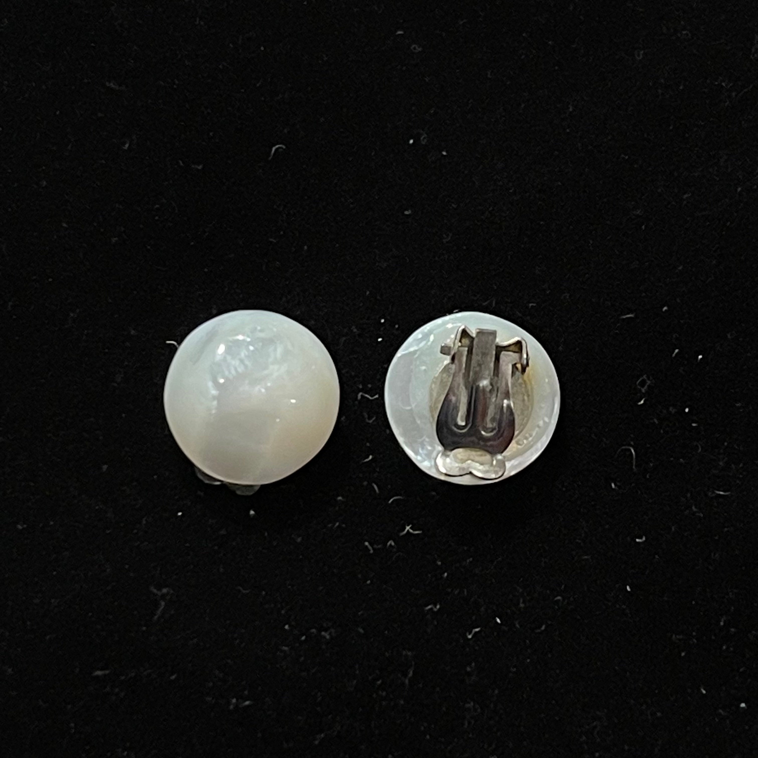 Vintage White Swirl Button Clip-On Earrings