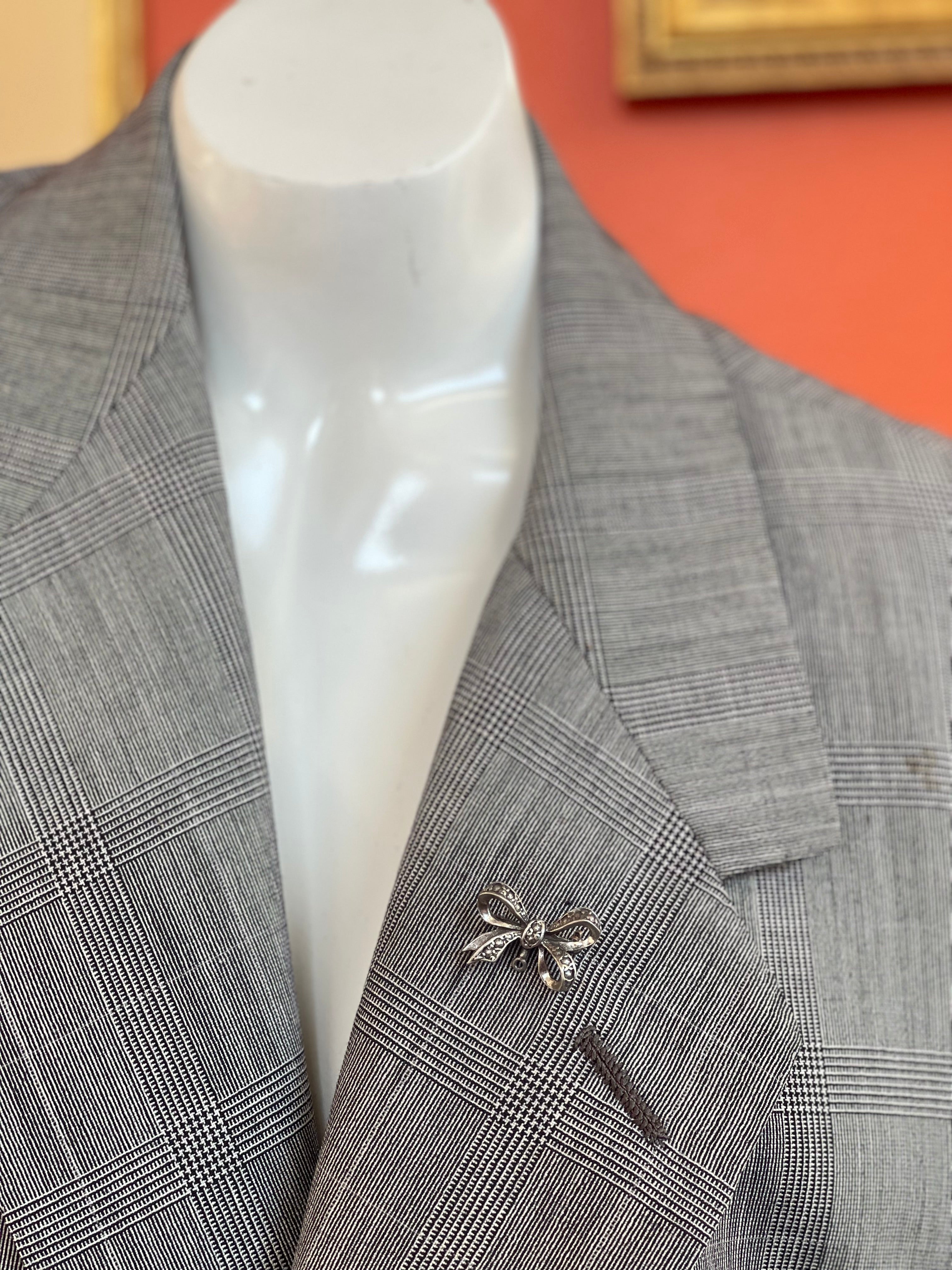 Vintage Mini Silver Flower Detailed Bow Brooch