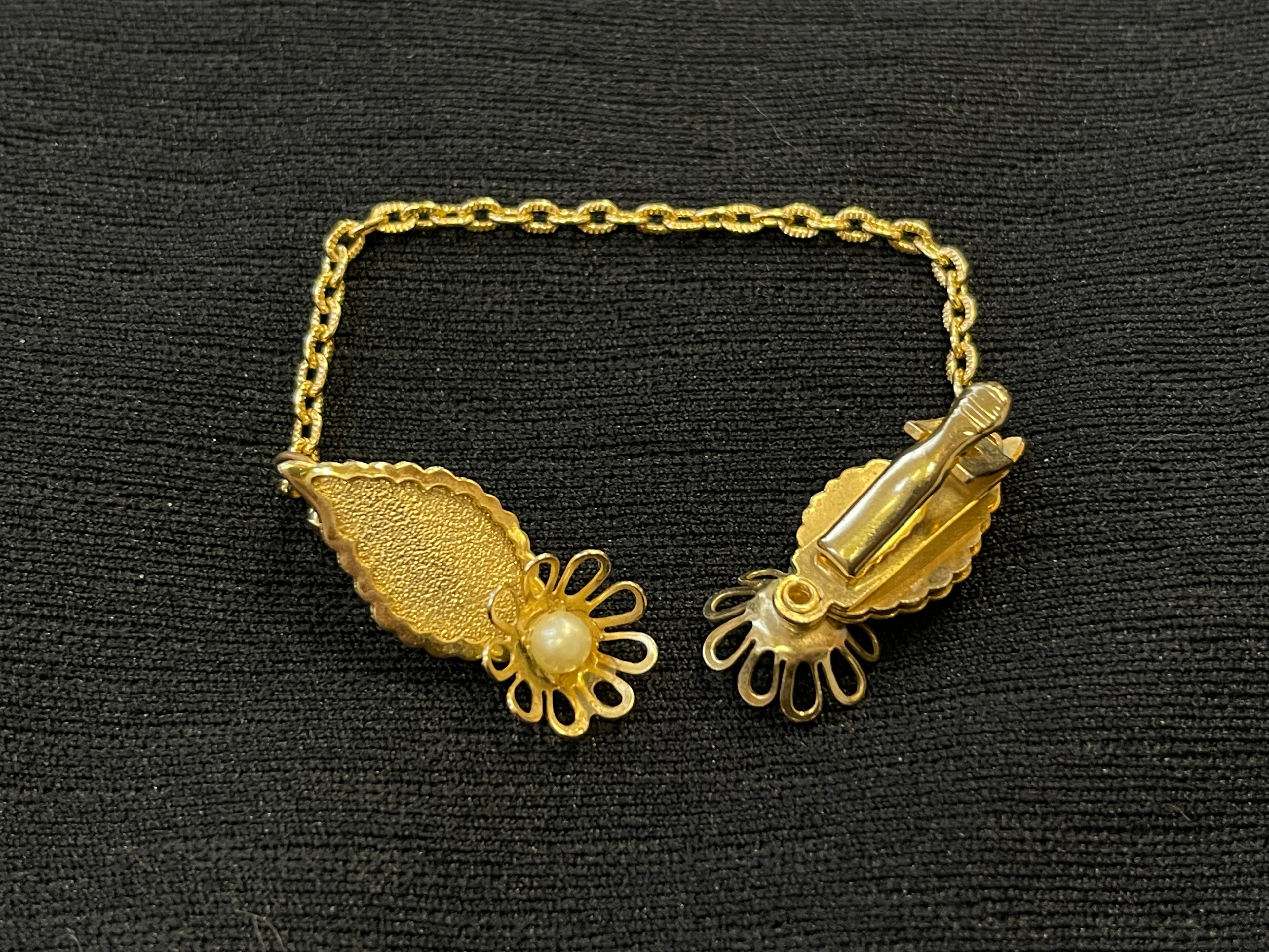 Vintage Ornate Gold Flower With Pearl Center Sweater Clip