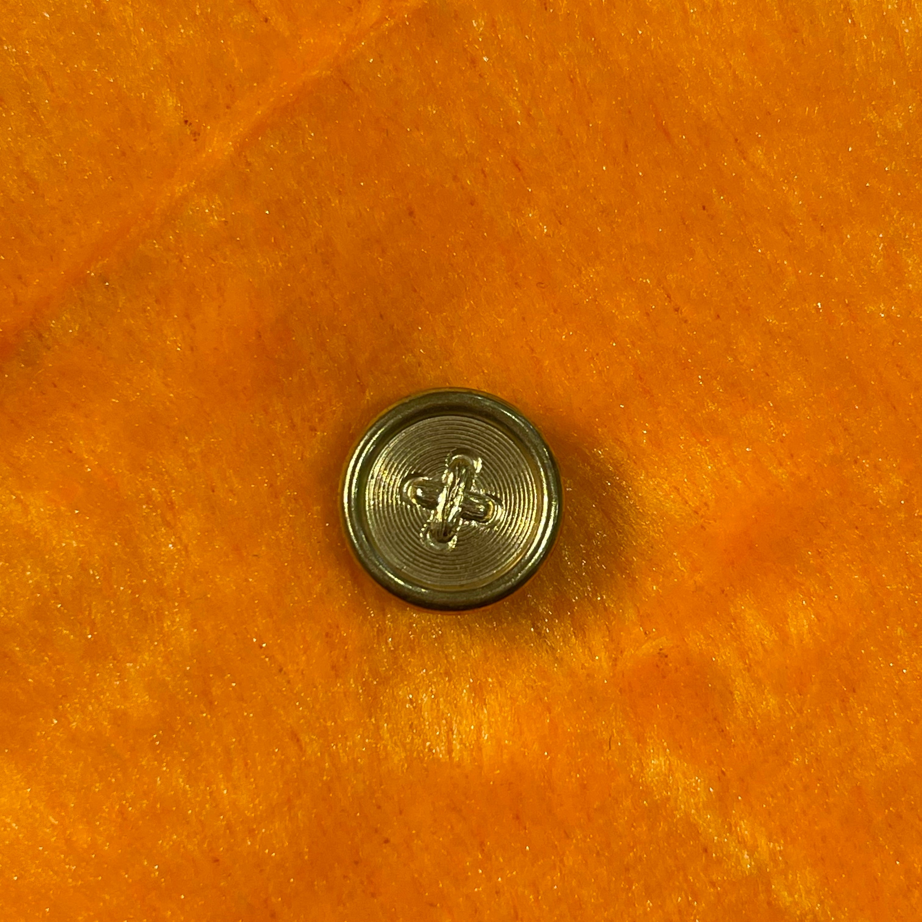 Mini Vintage Sewing Machine Brooch & Button Cover Set