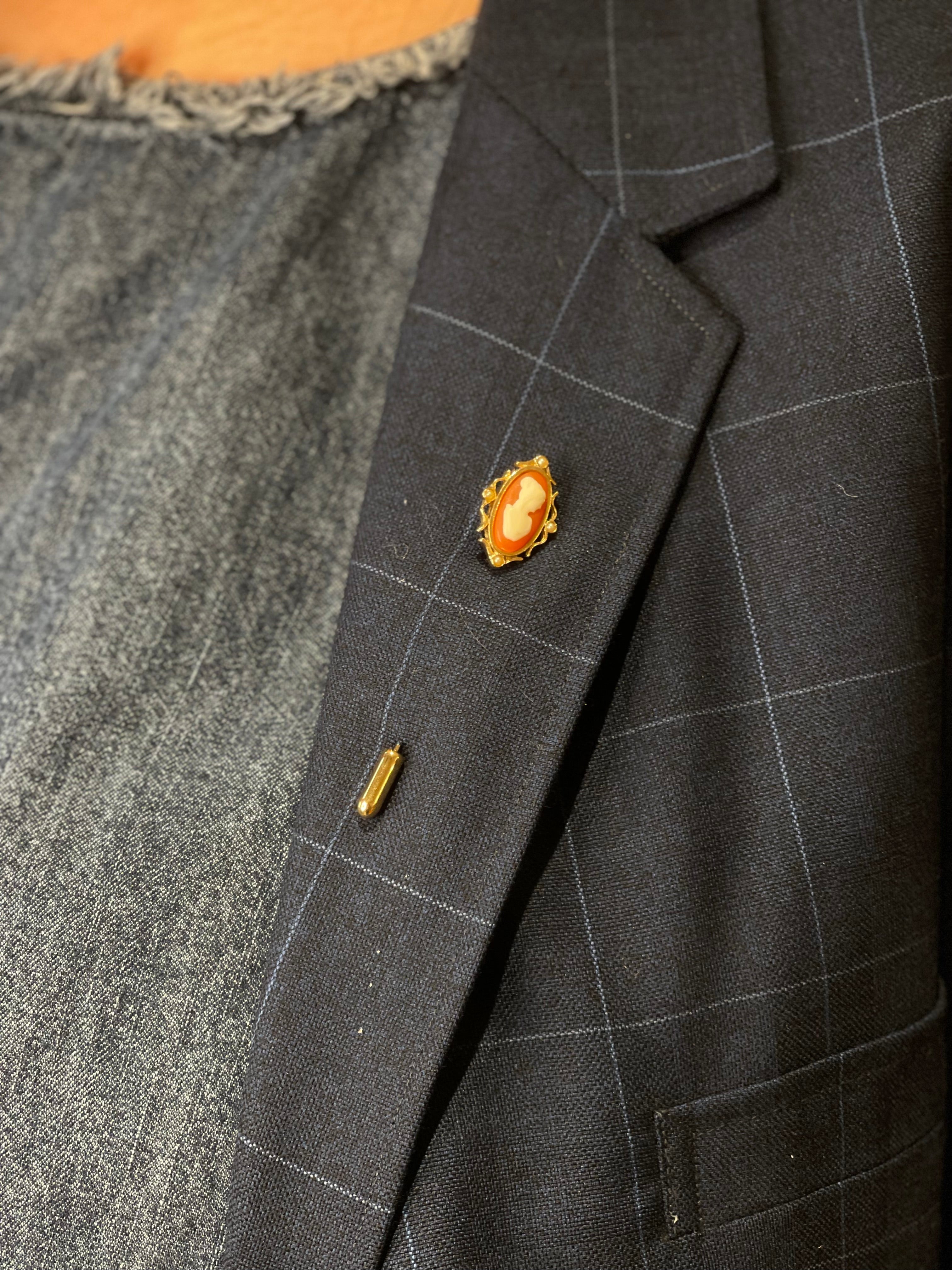 Narrow Short Burnt Orange & White Vintage Cameo Stick Pin