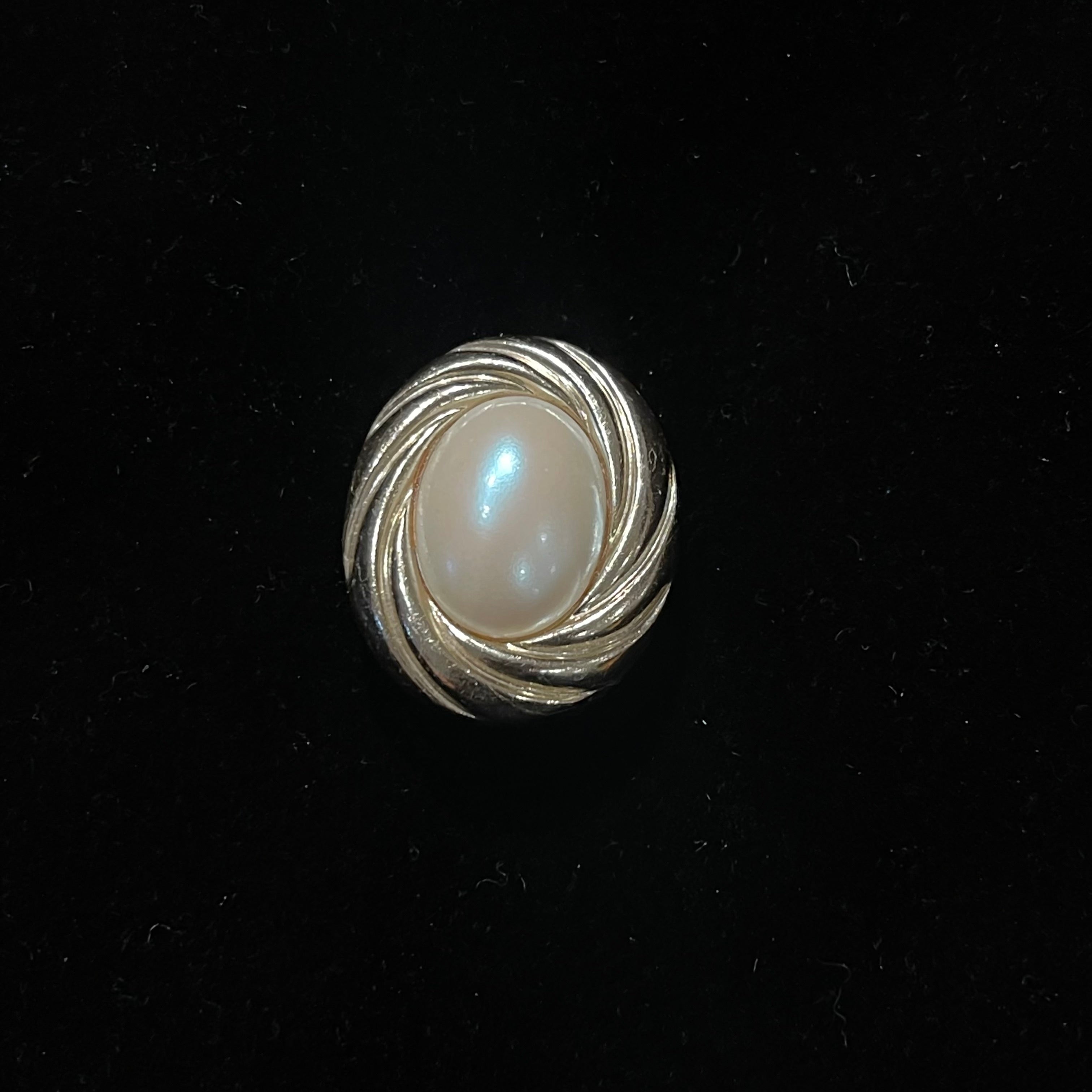 Vintage Oval Gold & Pearl Scarf Clip