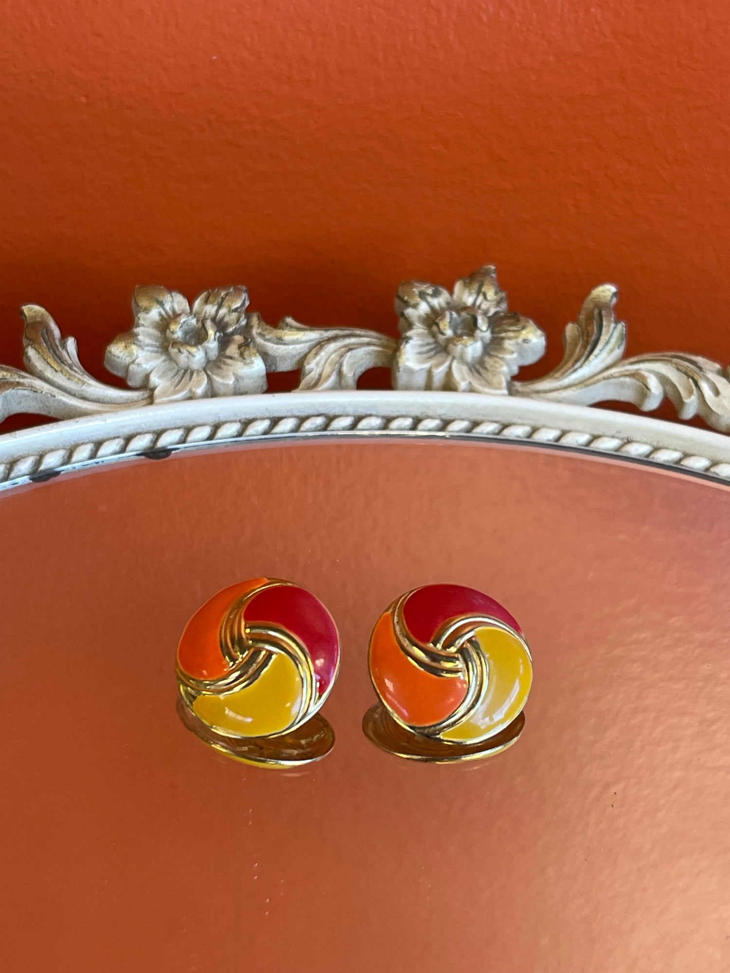 Vintage Enamel Warm Tone Circle Earrings