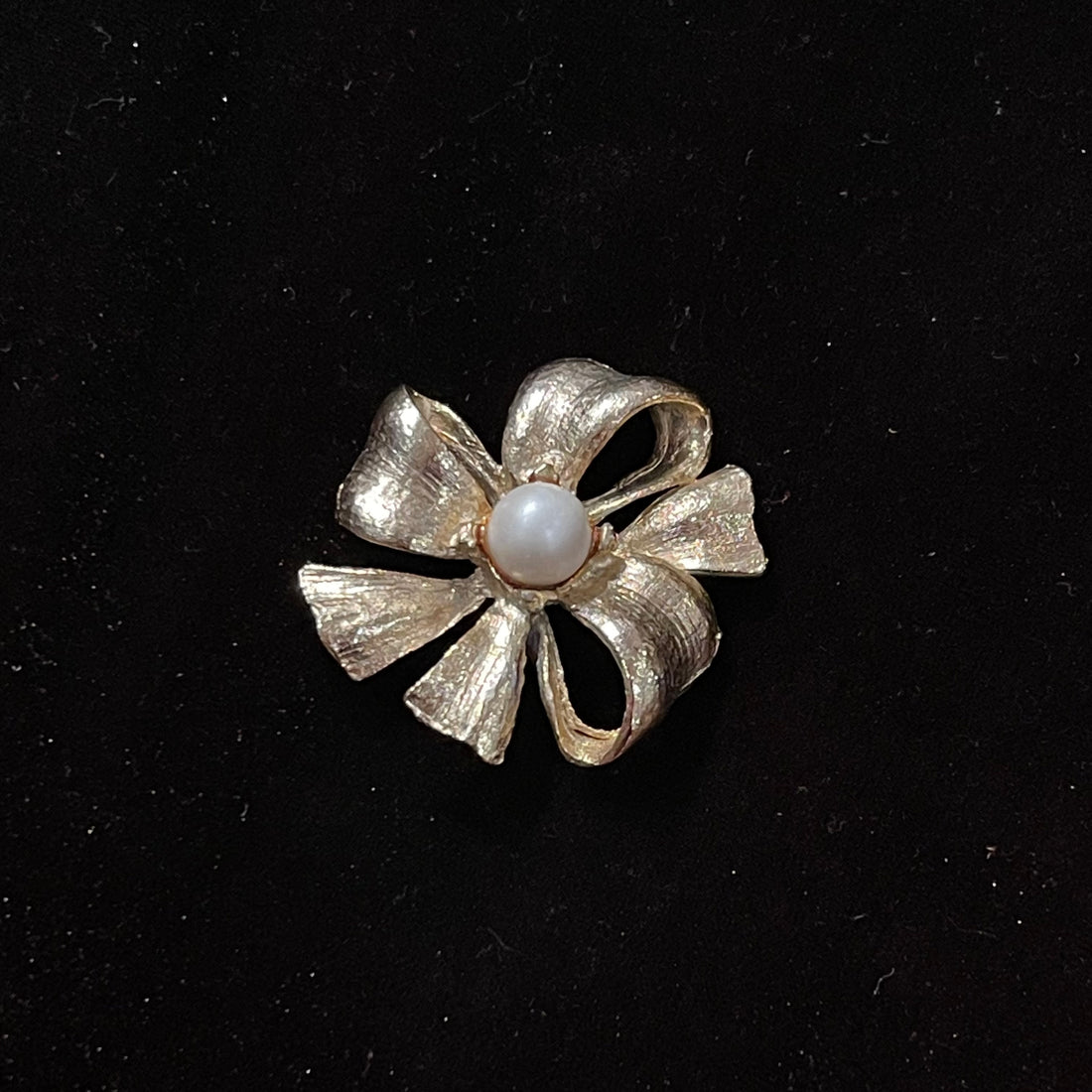 Vintage Iridescent Bow Brooch with Pearl Centerpiece