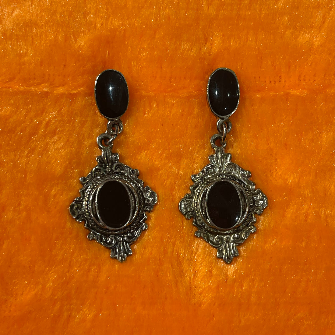 Vintage Ornate Jewelry Silver Tone &amp; Black Set