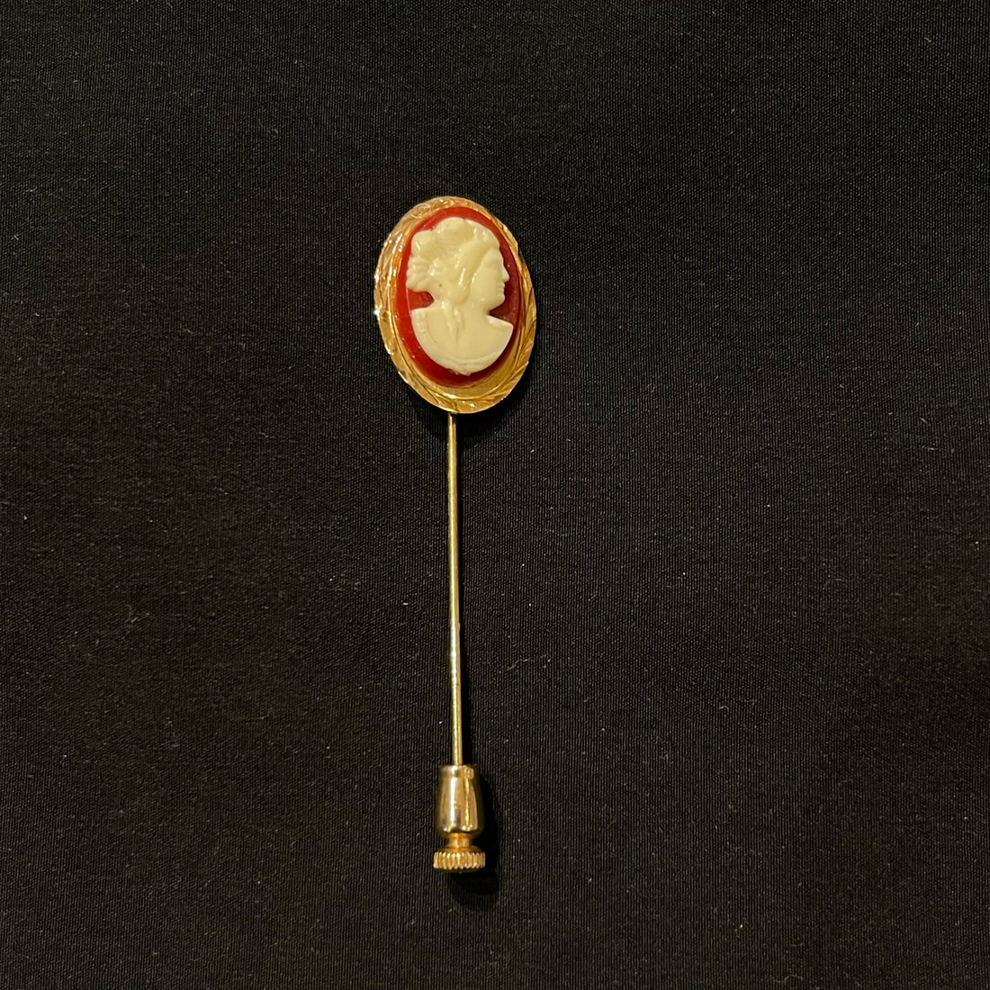 Short Red &amp; White Vintage Cameo Stick Pin